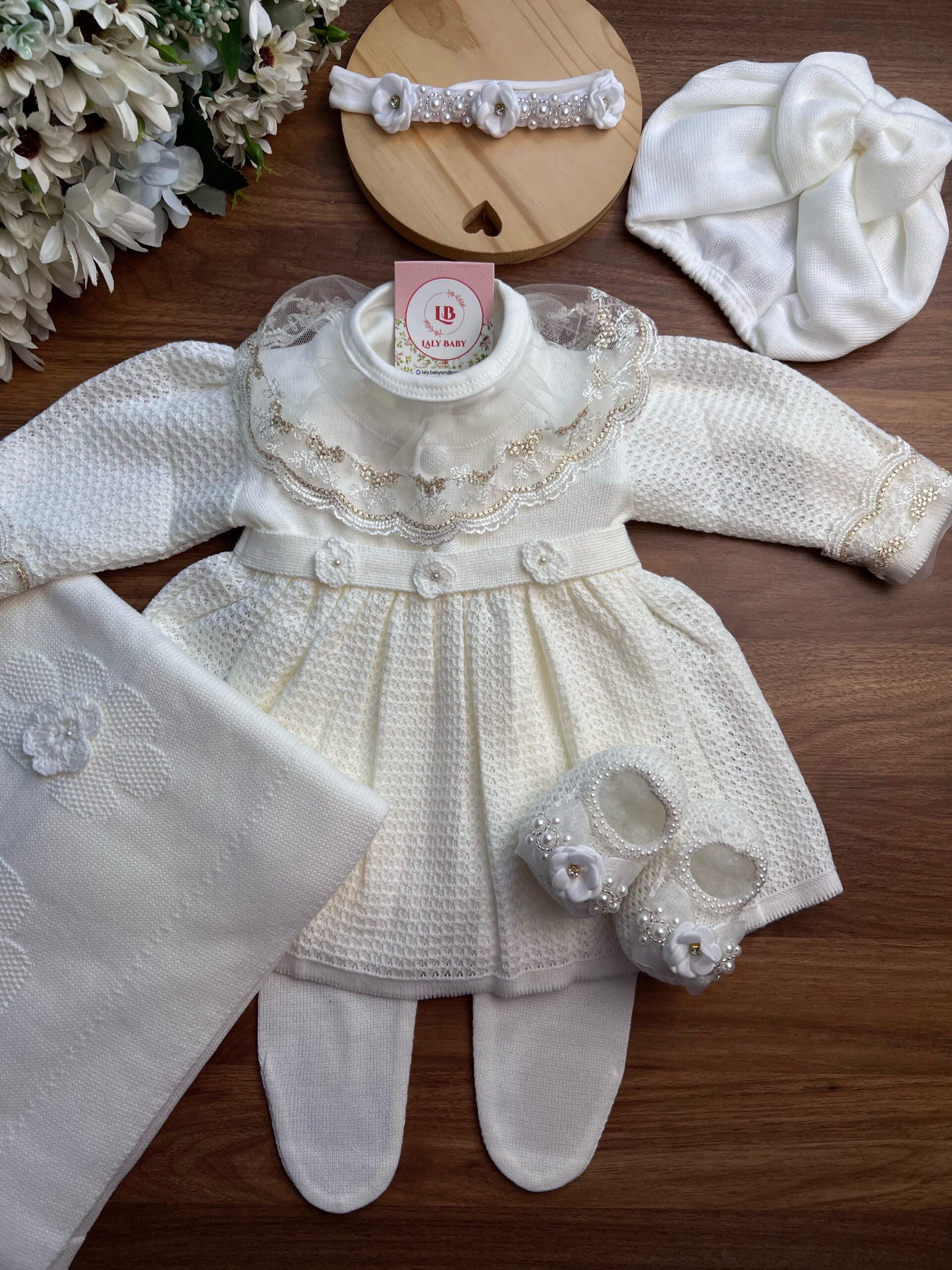 4ca40051411805a7333cd71a793e2b76.jpeg Saída Flor - Branca - Imagem 1