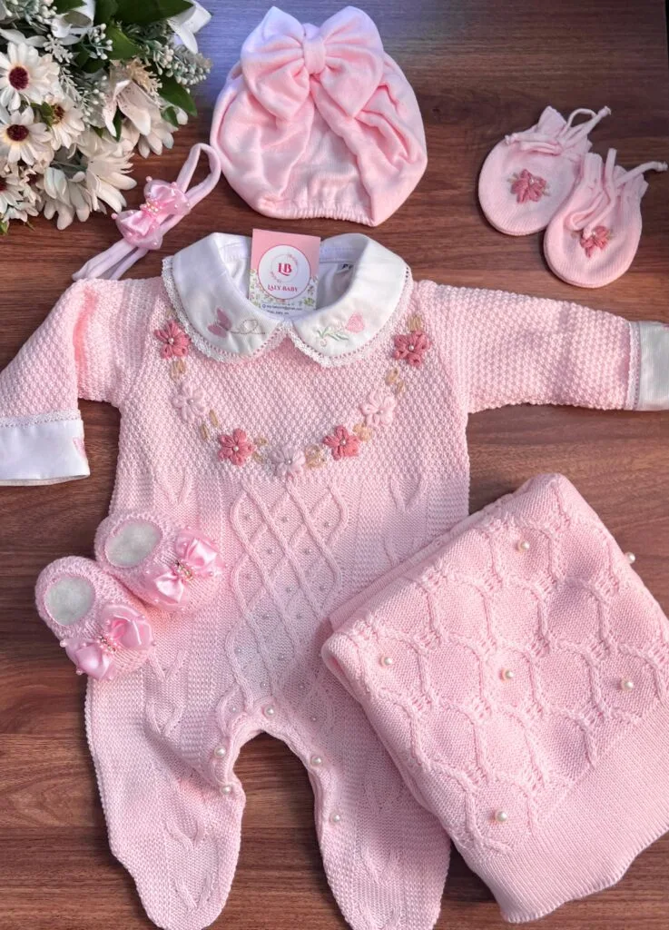 Saída Bárbara com Bordado à mão – Rosa Bebê
